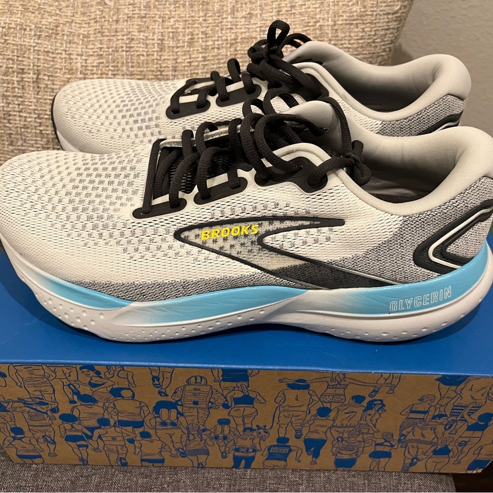 Brooks Glycerin 21 Men’s Shoes retail for $159